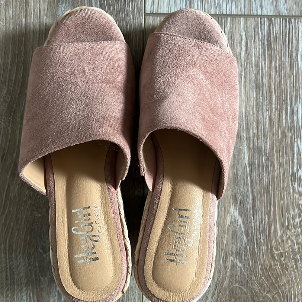 Corky’s Hey Girl! Raffia Solstice wedge in Blush